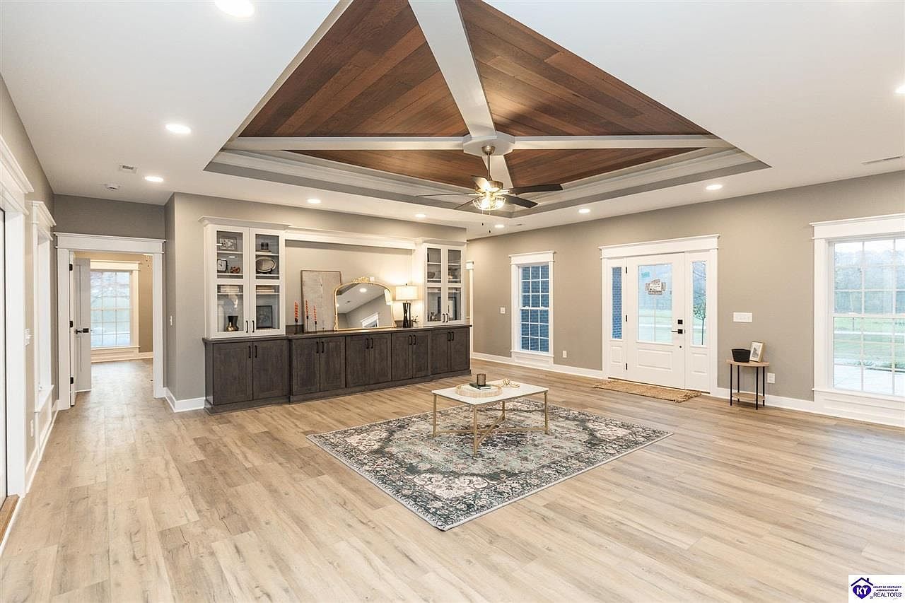 359 W Maple St Caneyville, KY 42721 - Thumbnail 3