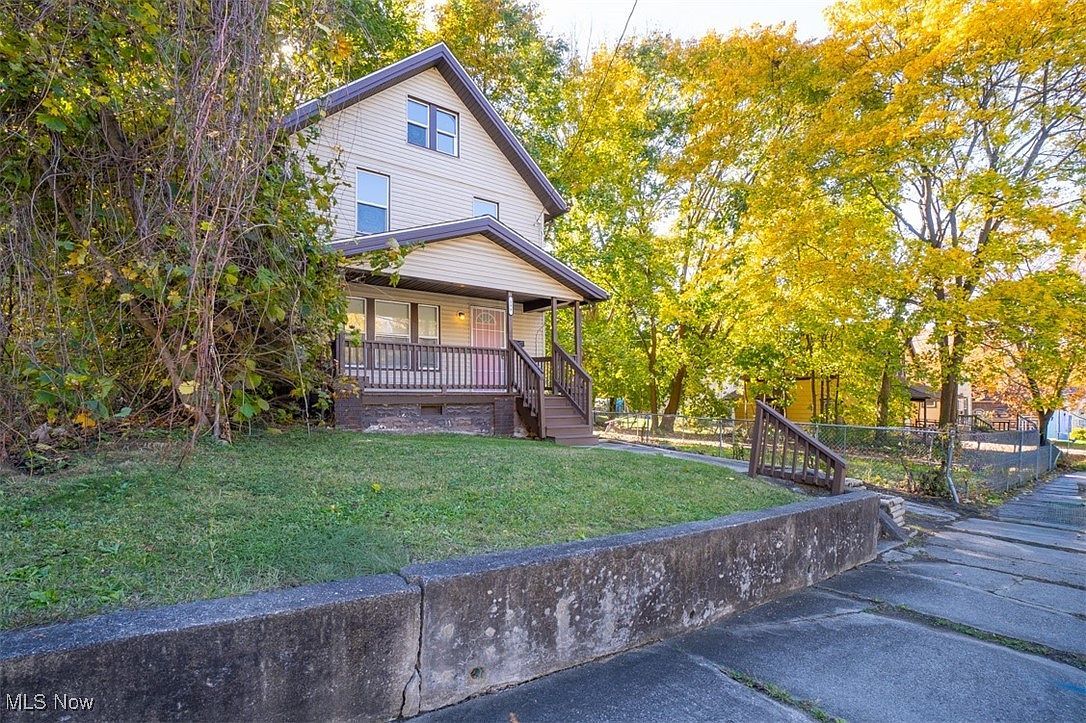 198 Lake St Akron, OH 44301 - Thumbnail 3