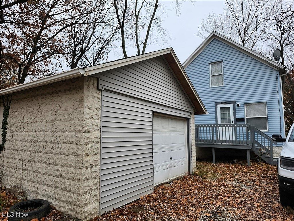 528 Gridley St Akron, OH 44306 - Thumbnail 3