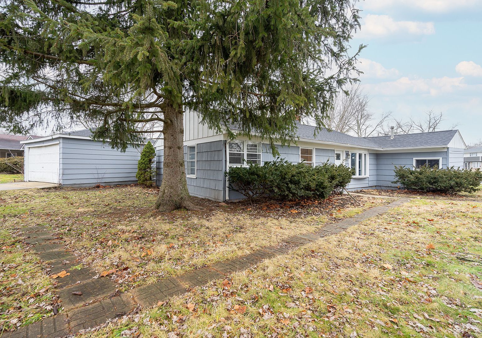 372 Oswego St Park Forest, IL 60466 - Thumbnail 3