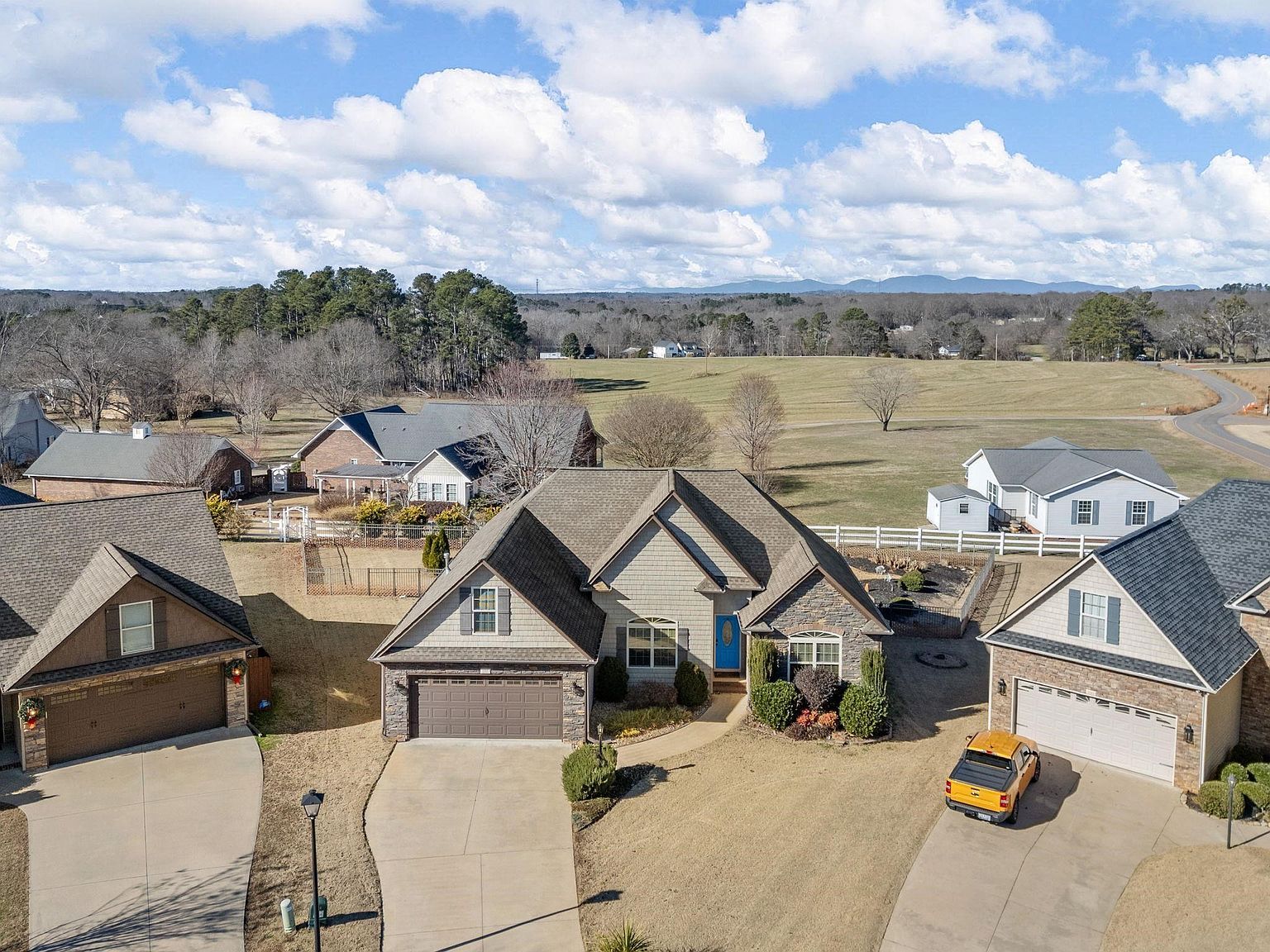 335 War Emblem Dr Boiling Springs, SC 29316 - Thumbnail 3