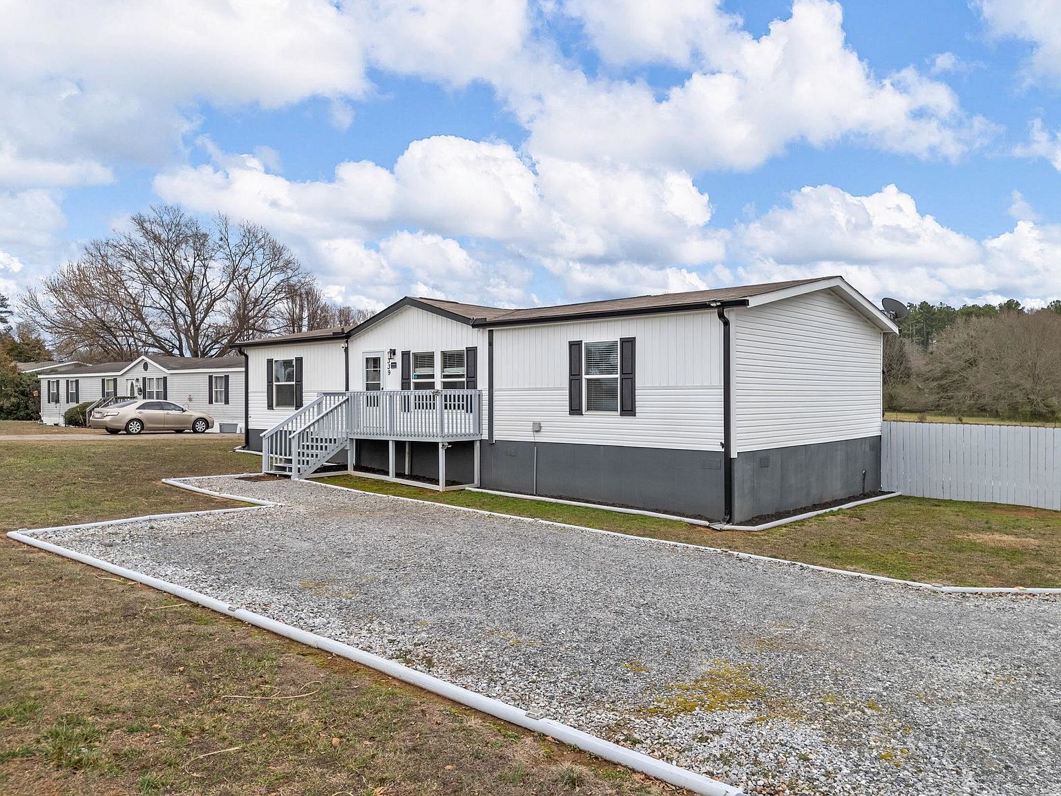 339 Sara Ann Ln Roebuck, SC 29376 - Thumbnail 3