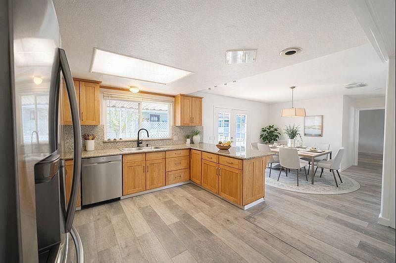 2151 Oakland Rd SPC 466 San Jose, CA 95131 - Thumbnail 3