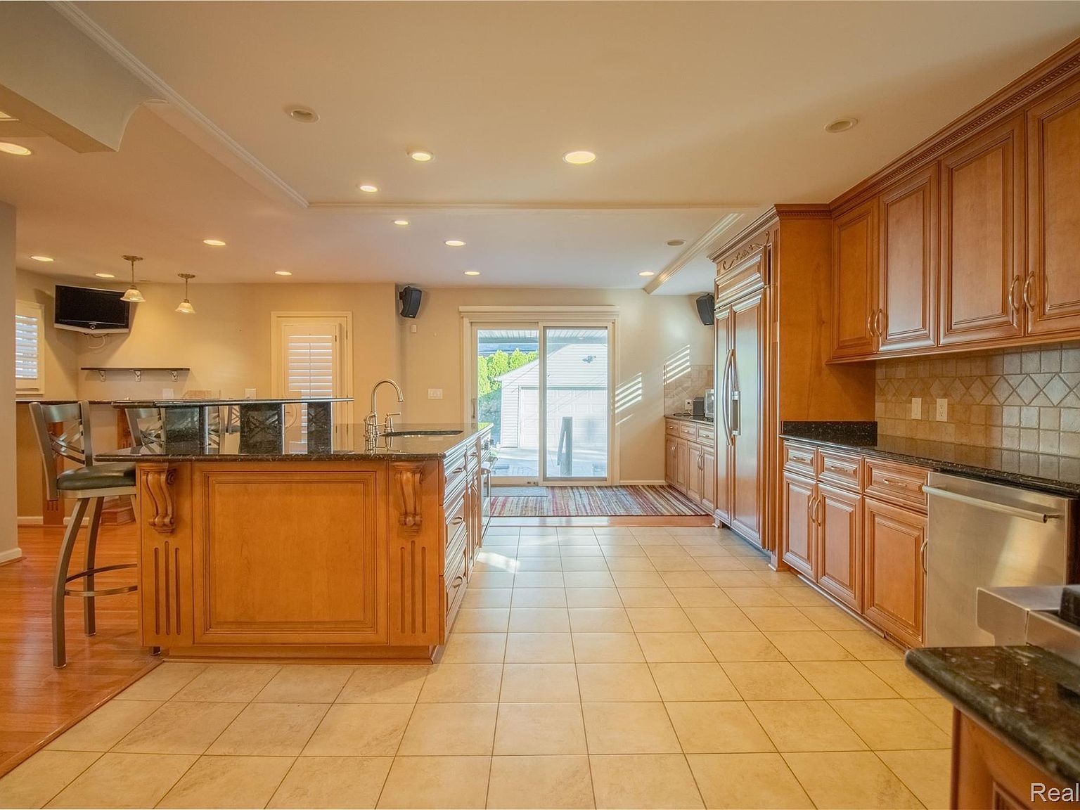 450 Roland Rd Grosse Pointe Farms, MI 48236 - Thumbnail 3