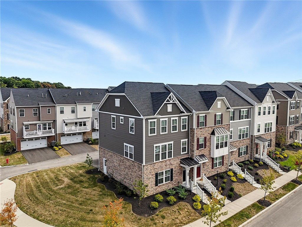 481 Nolan Cir Cranberry Township, PA 16066 - Thumbnail 3