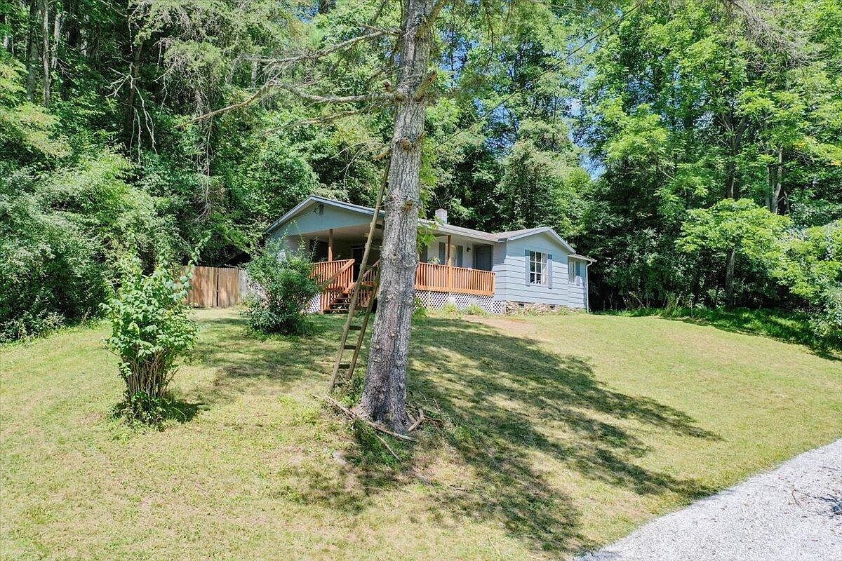 2063 Pedlar River Rd Vesuvius, VA 24483 - Thumbnail 3