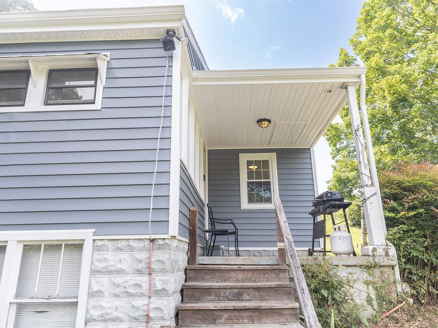 1202 S Lee Hwy Lexington, VA 24450 - Thumbnail 3