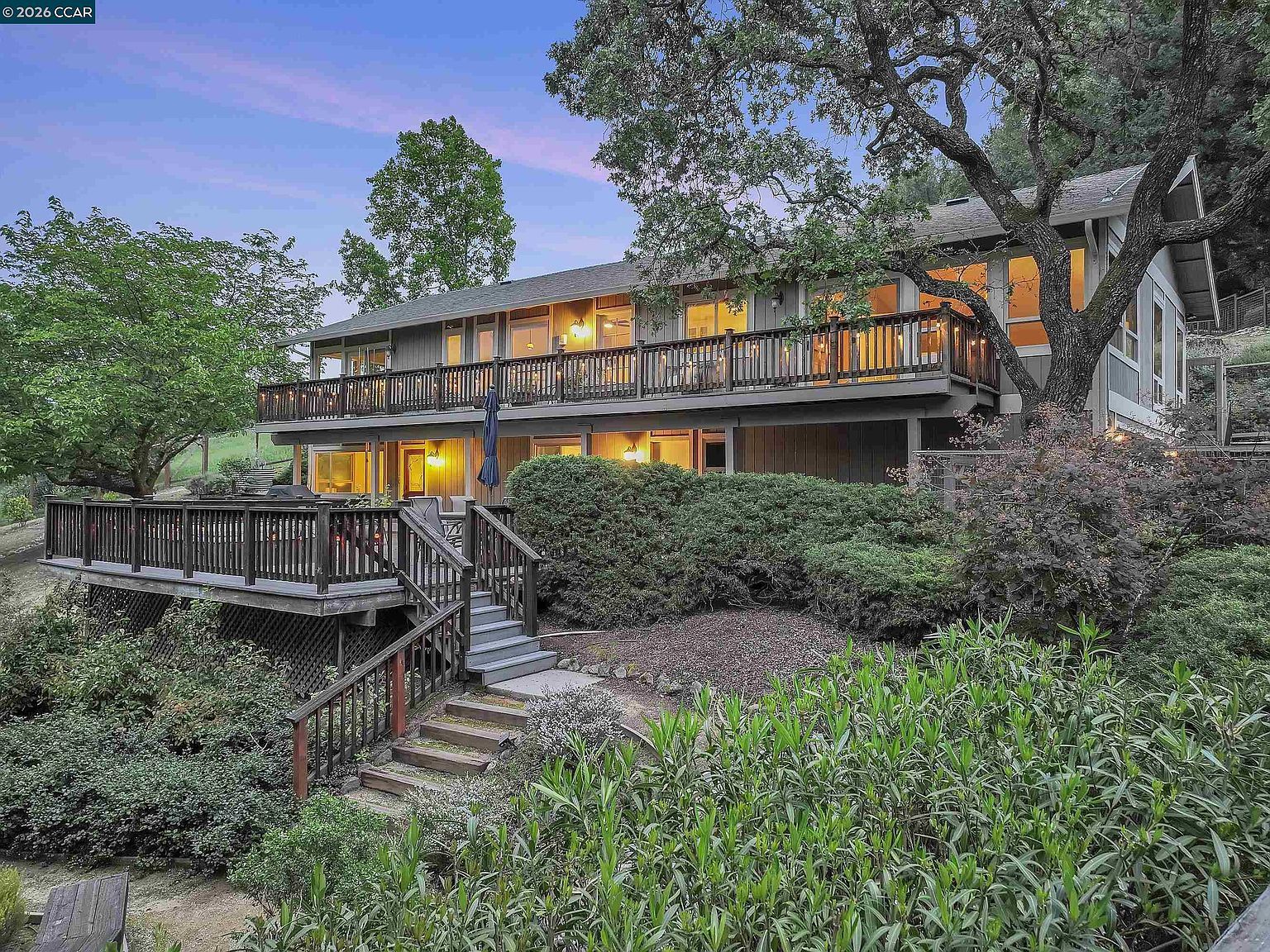 975 Calle Verde Martinez, CA 94553 - Thumbnail 3