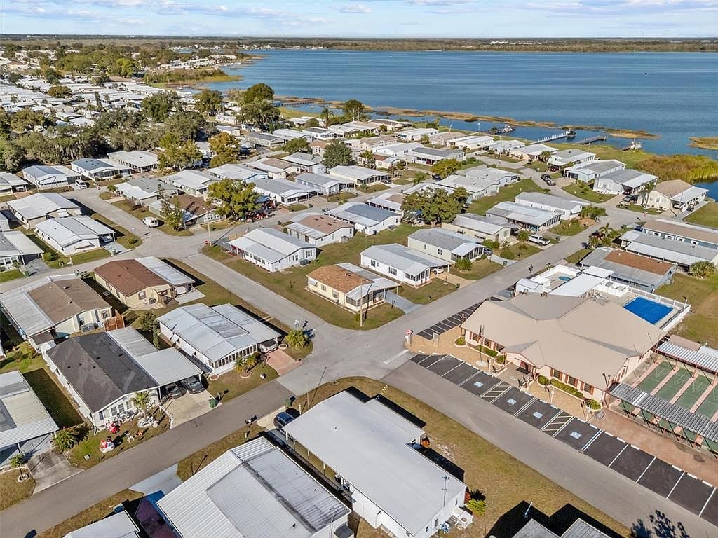 6721 Canterbury Dr NE Winter Haven, FL 33881 - Thumbnail 3