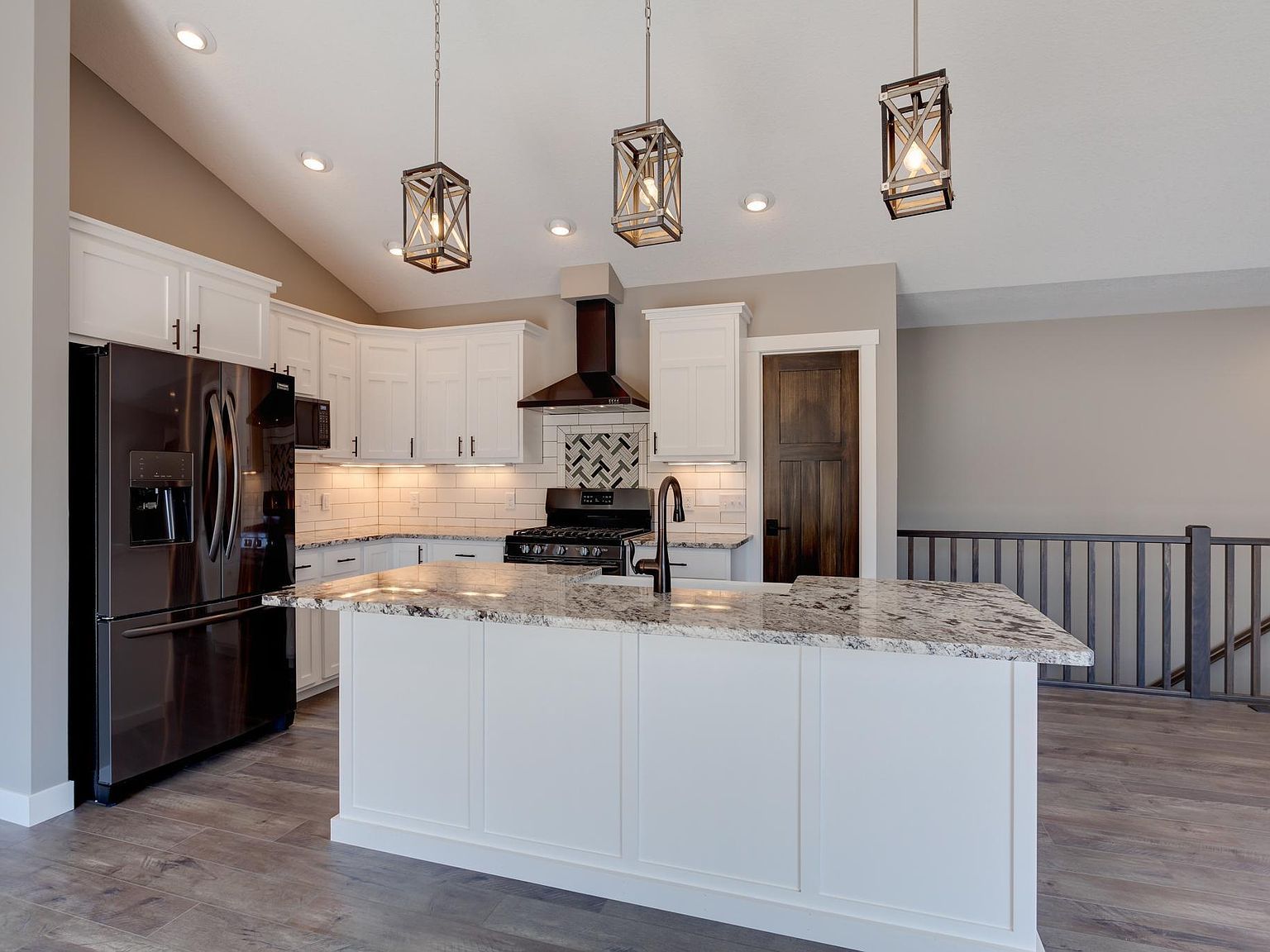 397 Candy Ln River Falls, WI 54022 - Thumbnail 3