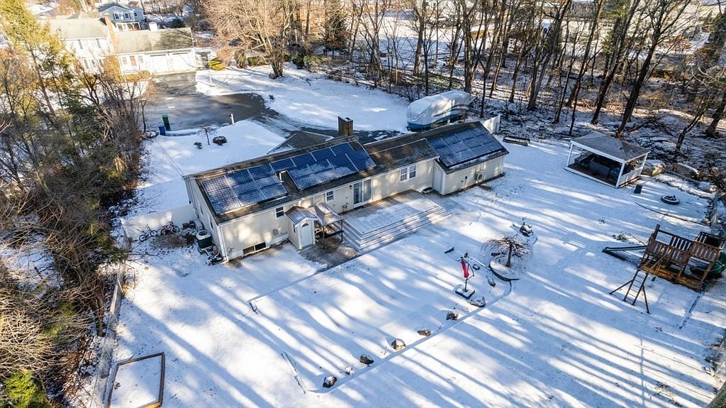 9 Bruce St Burlington, MA 01803 - Thumbnail 3