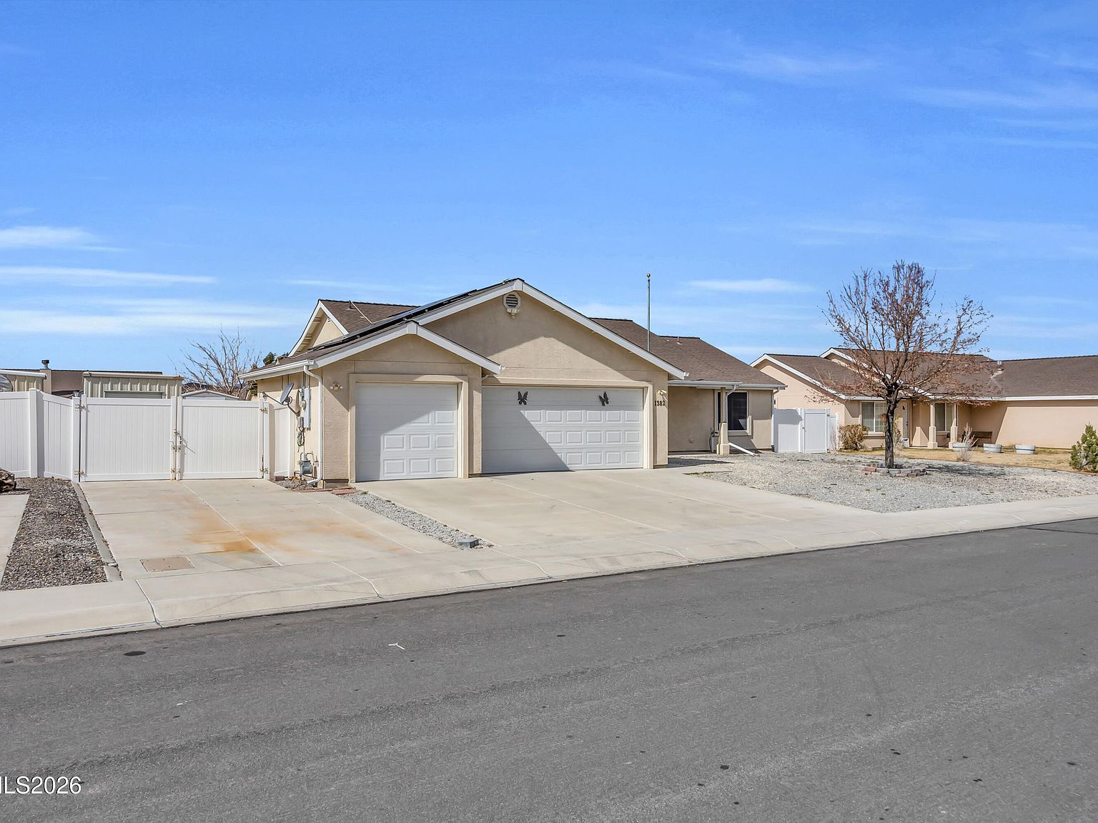 1382 White Bluffs Cir Fernley, NV 89408 - Thumbnail 3