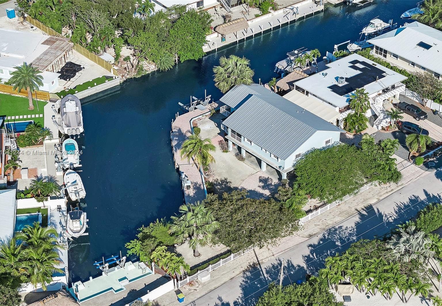 207 Mohawk St Plantation Key, FL 33036 - Thumbnail 3