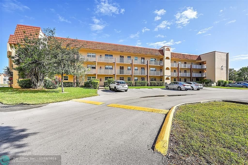 2811 N Pine Island Rd APT 111 Sunrise, FL 33322 - Thumbnail 3