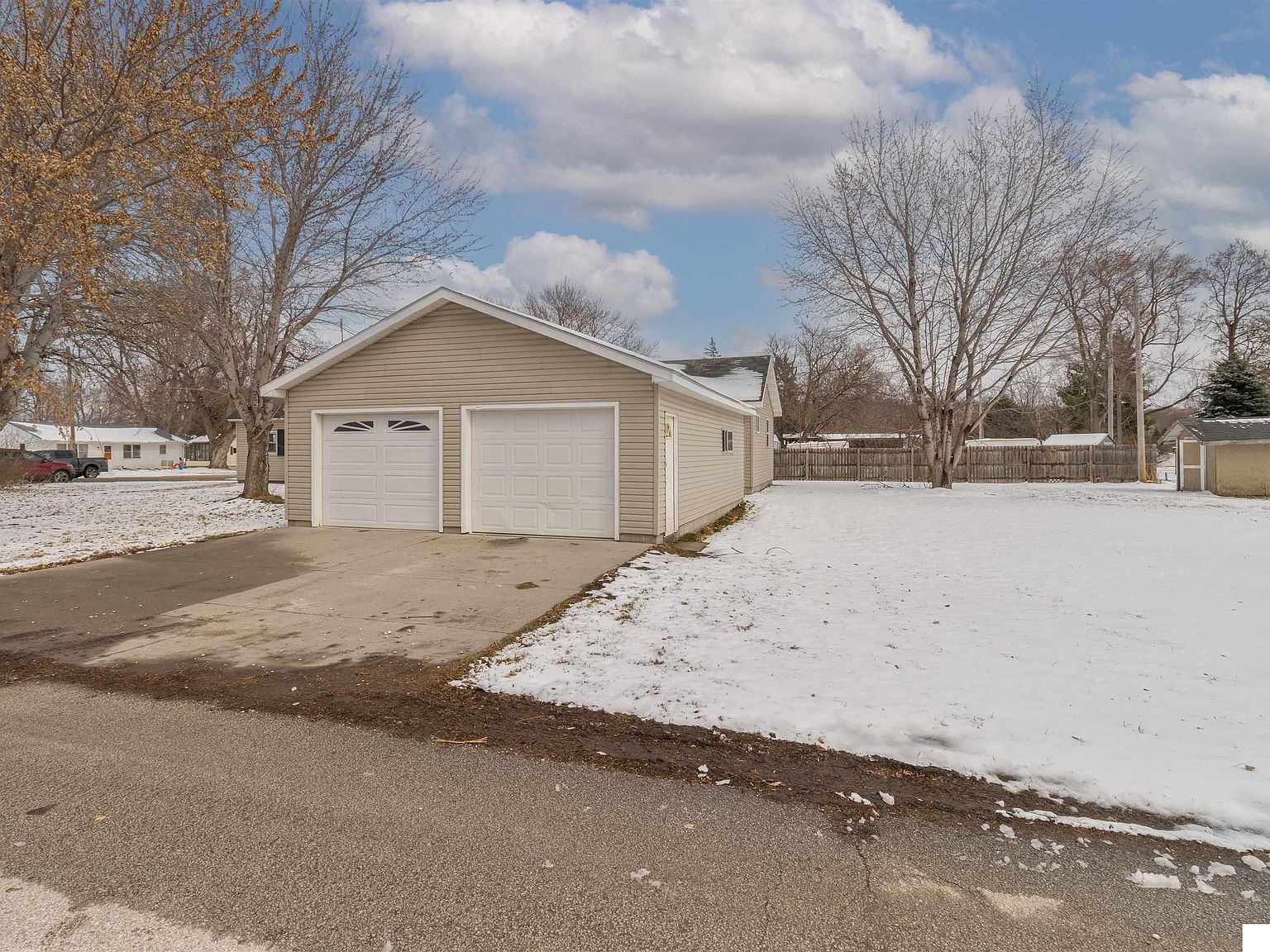 212 Oak St Pisgah, IA 51564 - Thumbnail 3