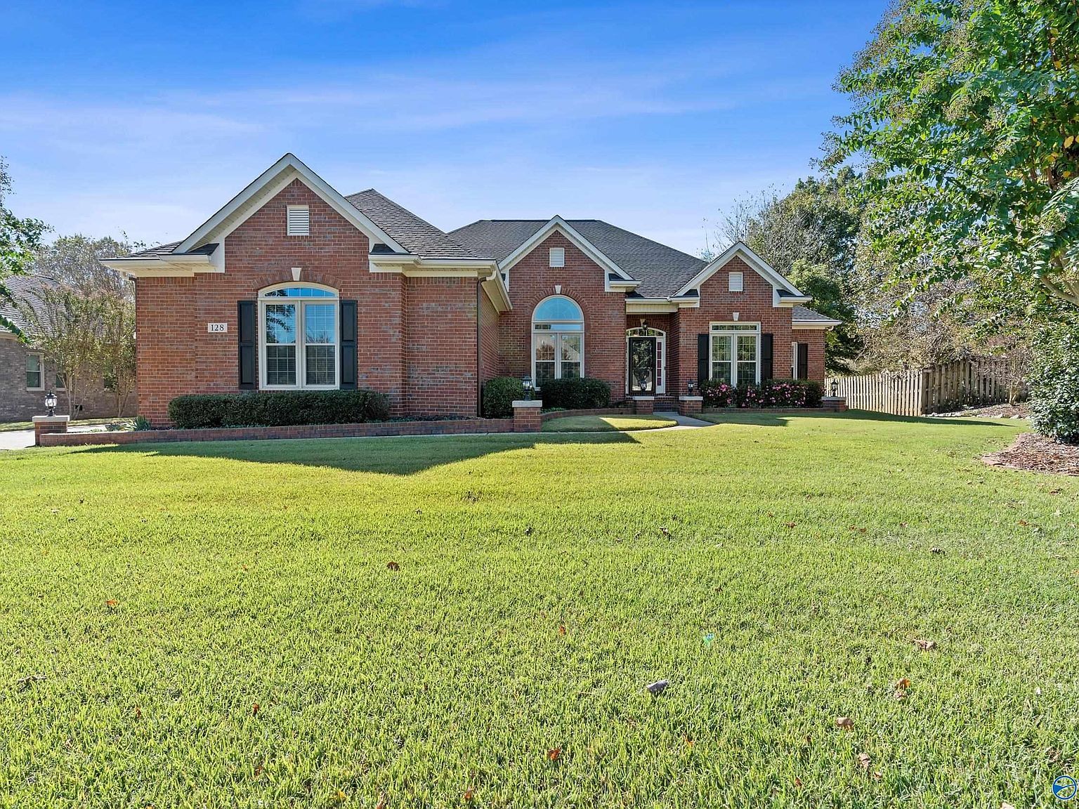 128 Holbrook Dr Huntsville, AL 35806 - Thumbnail 3