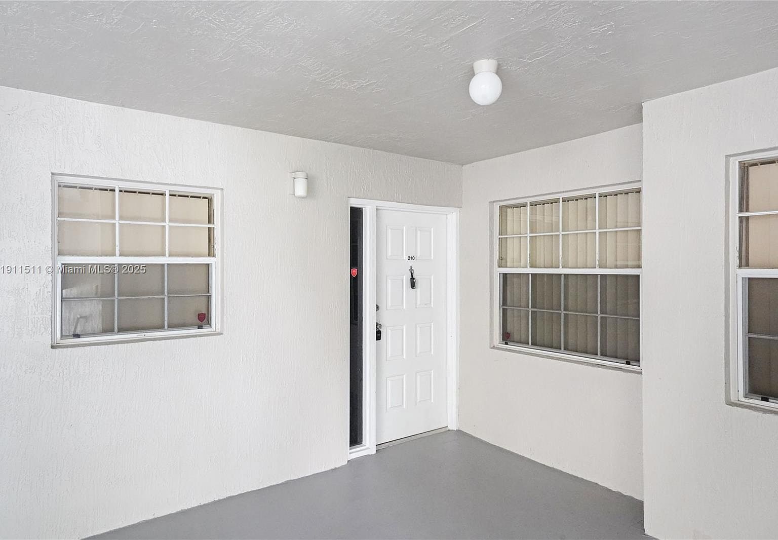 2871 N Oakland Forest Dr APT 210 Fort Lauderdale, FL 33309 - Thumbnail 3