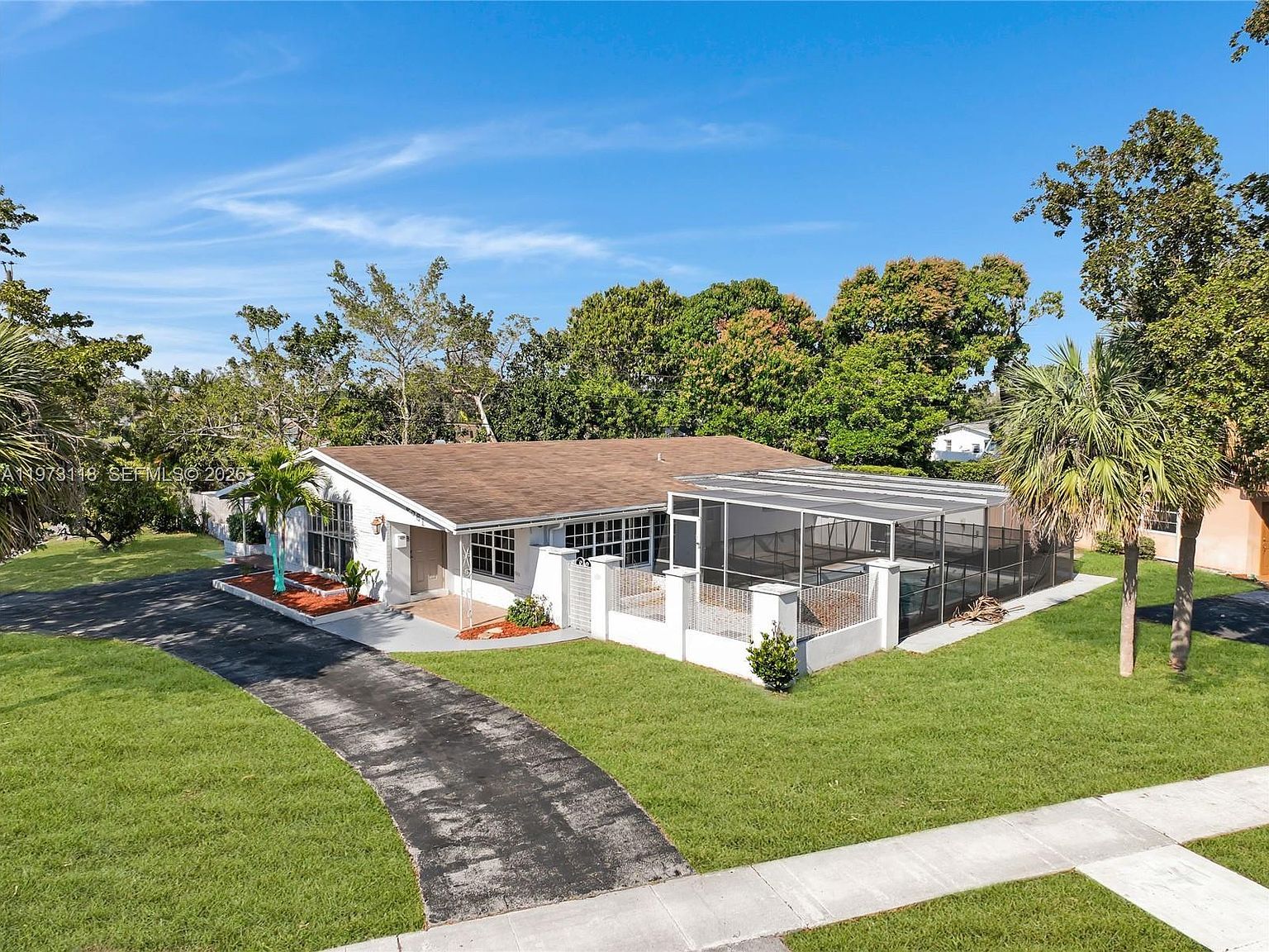 3861 NW 6th Ct Fort Lauderdale, FL 33311 - Thumbnail 3