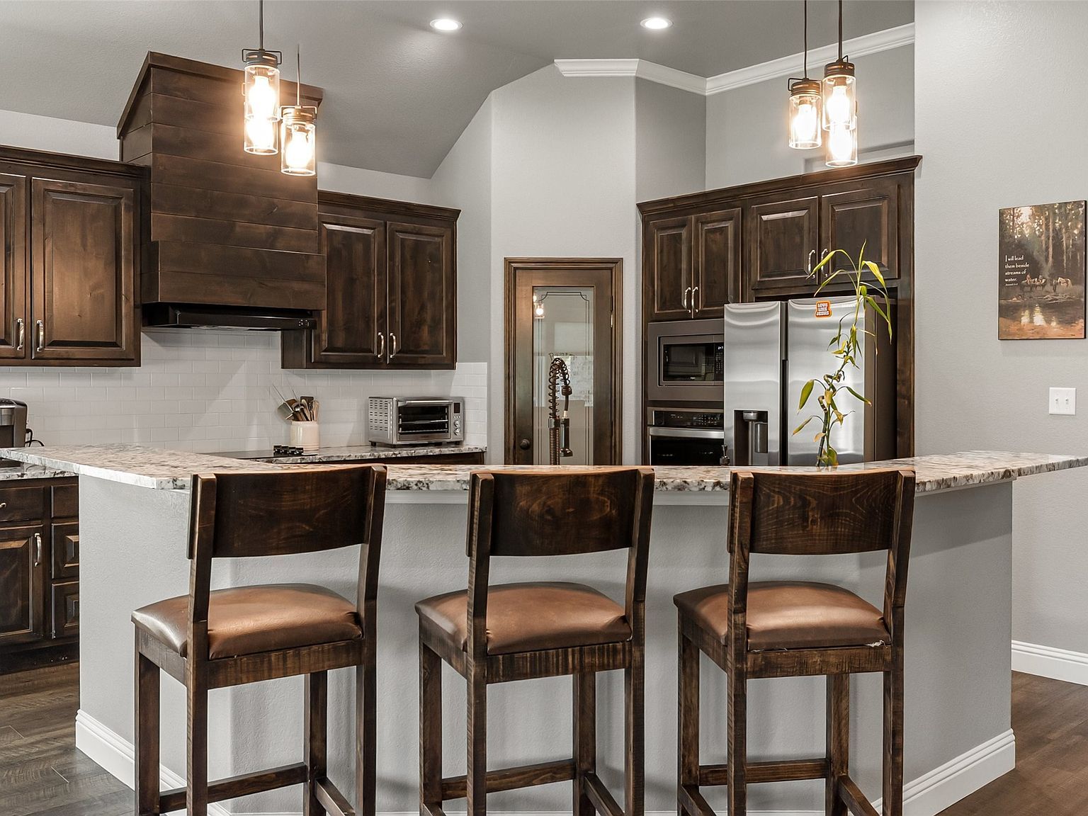 4905 Frio Dr Granbury, TX 76048 - Thumbnail 3