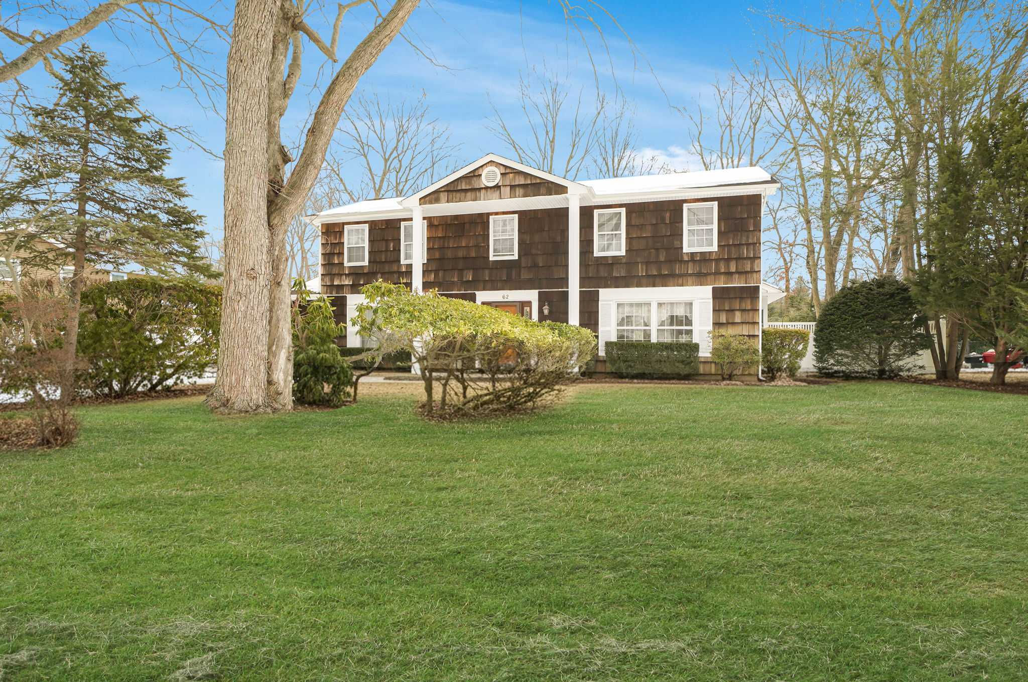 62 Canterbury Drive, Hauppauge, NY, USA, 11788 - Thumbnail 3