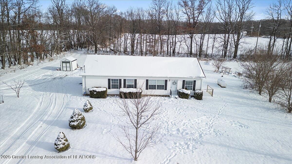 10870 Eaton Rapids Rd Springport, MI 49284 - Thumbnail 3