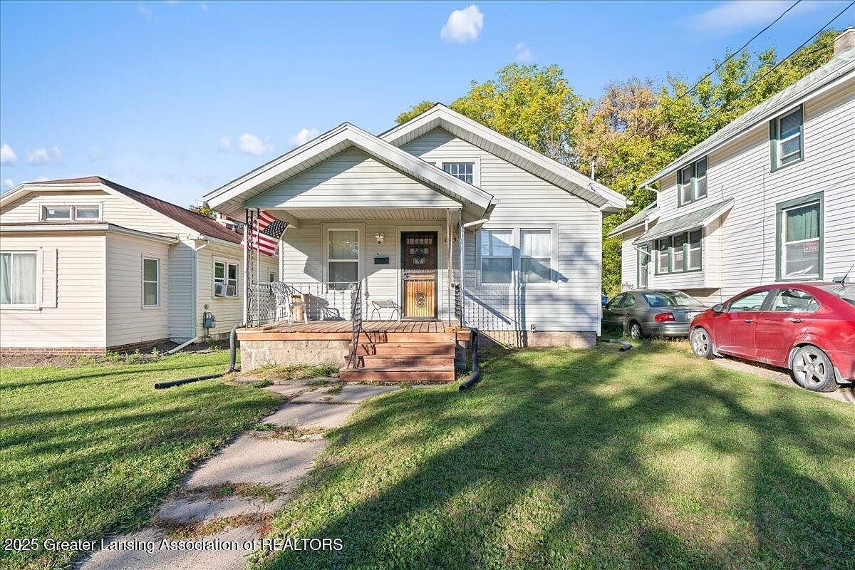 1323 E Cesar E Chavez Ave Lansing, MI 48906 - Thumbnail 3