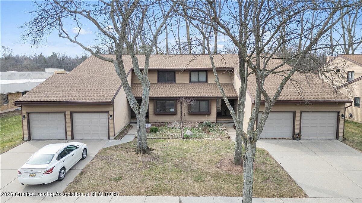 2022 E Provincial House Dr Lansing, MI 48910 - Thumbnail 3