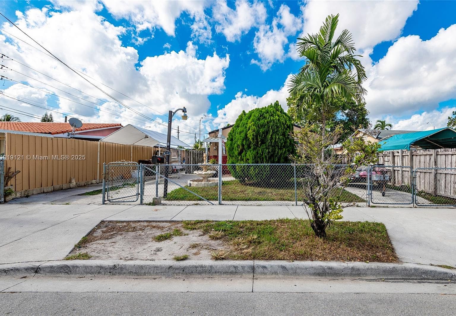 4118 E 10th Ct Hialeah, FL 33013 - Thumbnail 3