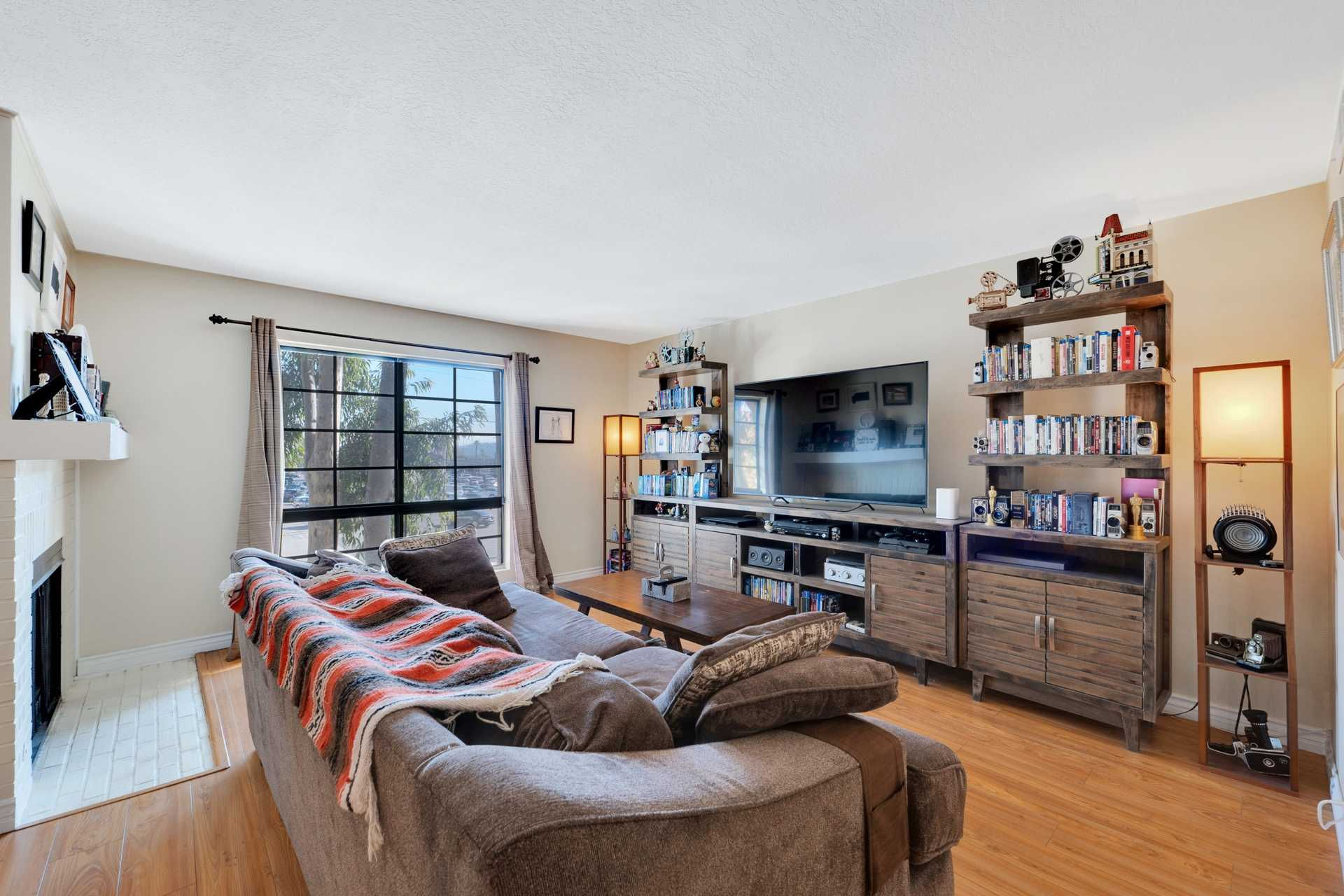 230 Bethany Rd #203, Burbank, CA, 91504  | Condominium