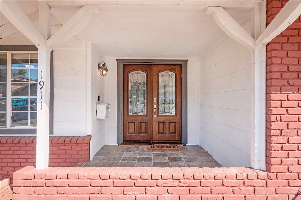 1911 Pine Crest Dr Corona, CA 92882 - Thumbnail 3