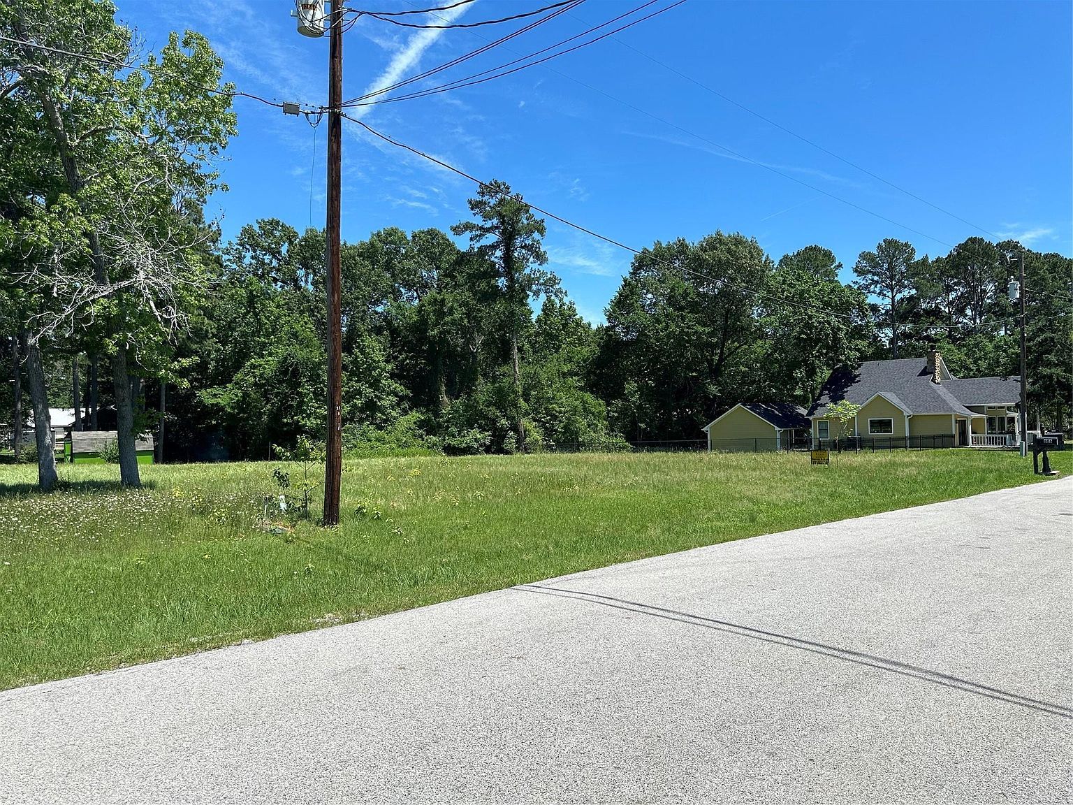 611 Bridgeview Dr Onalaska, TX 77360 - Thumbnail 3