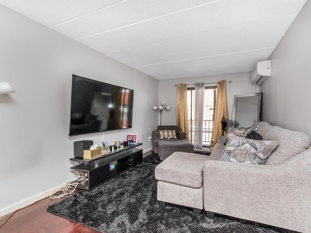 10813 Seaview Ave APT 41B Brooklyn, NY 11236 - Thumbnail 3