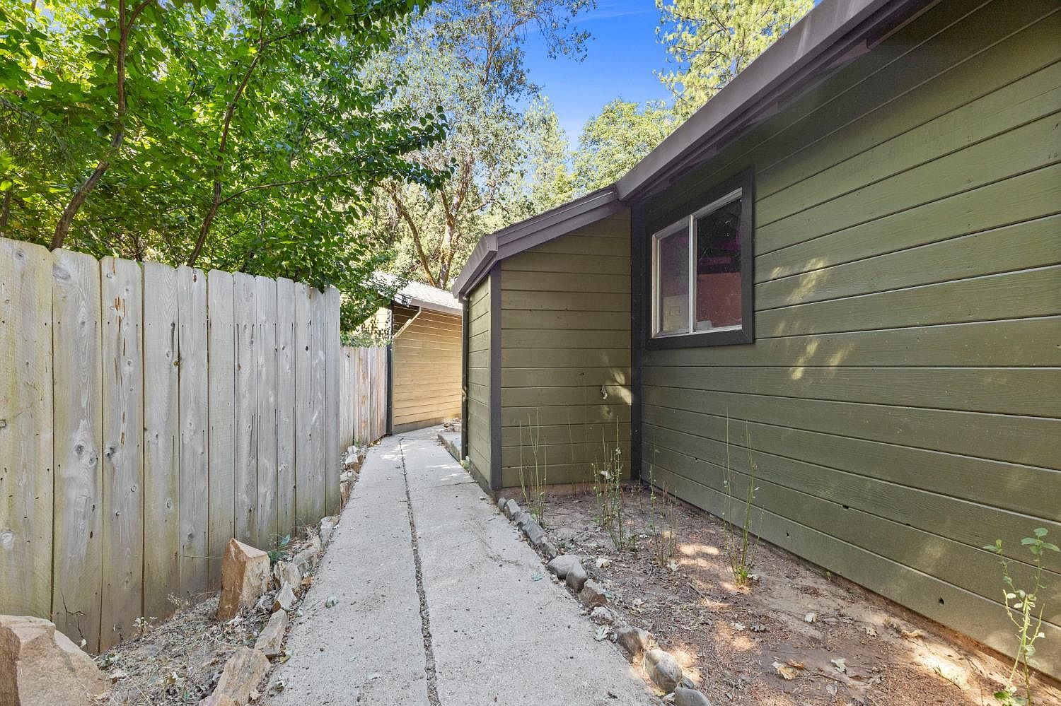 588 Barney Way West Point, CA 95255 - Thumbnail 3