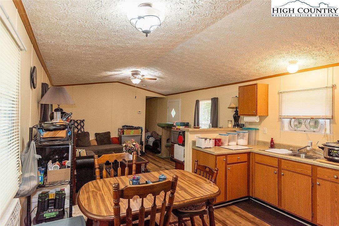 367 Call Creek Rd Fleetwood, NC 28626 - Thumbnail 3