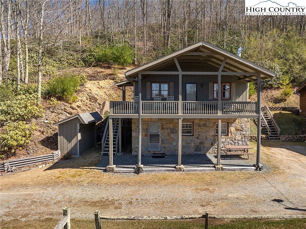 197 Hidden Ln Boone, NC 28607 - Thumbnail 3