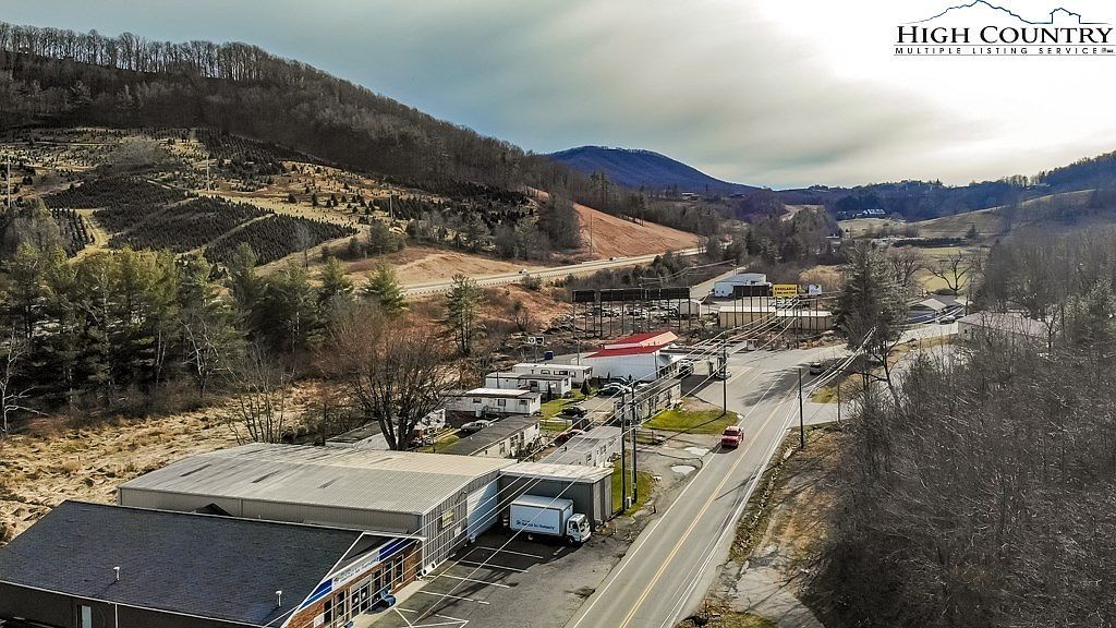 116 Beaver Creek School Rd West Jefferson, NC 28694 - Thumbnail 3