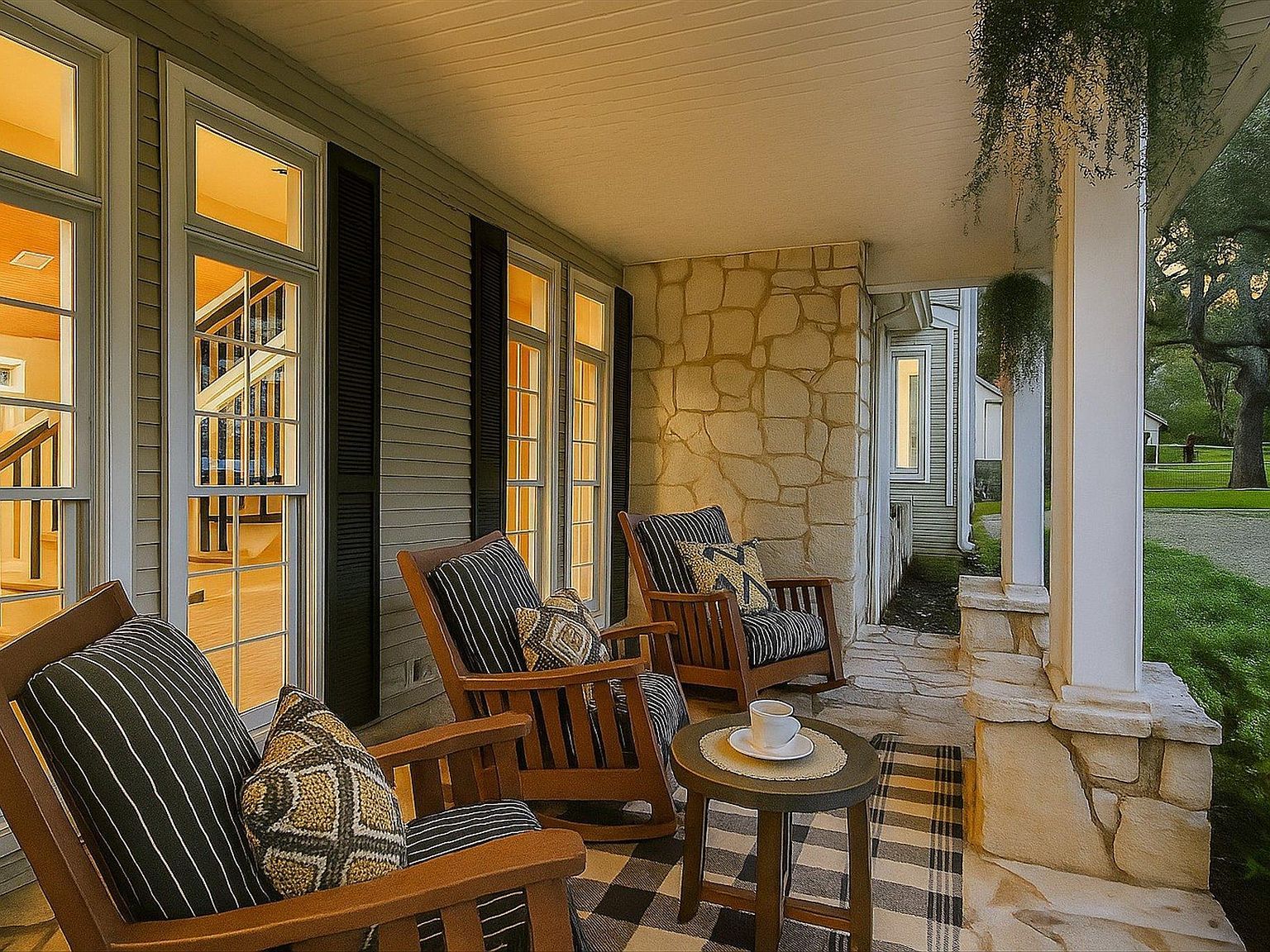 705 Windsong Trl Austin, TX 78746 - Thumbnail 3