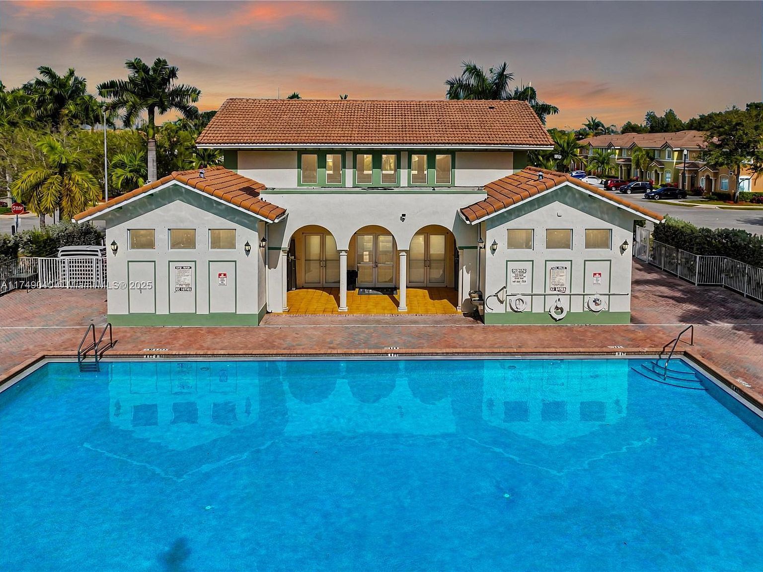 1040 SE 24th Ave Homestead, FL 33035 - Thumbnail 3