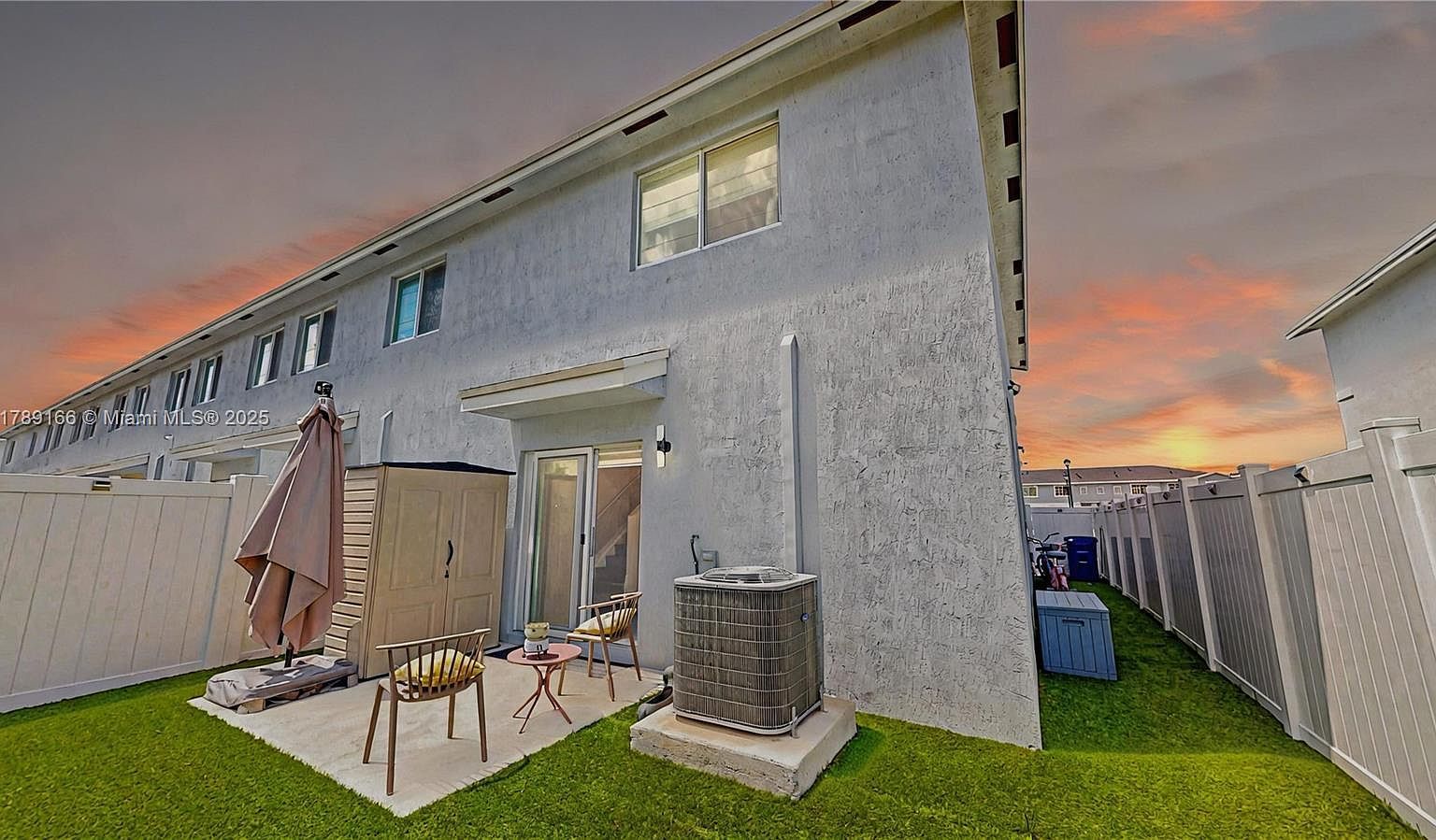 1061 NW 4th Ter Florida City, FL 33034 - Thumbnail 3