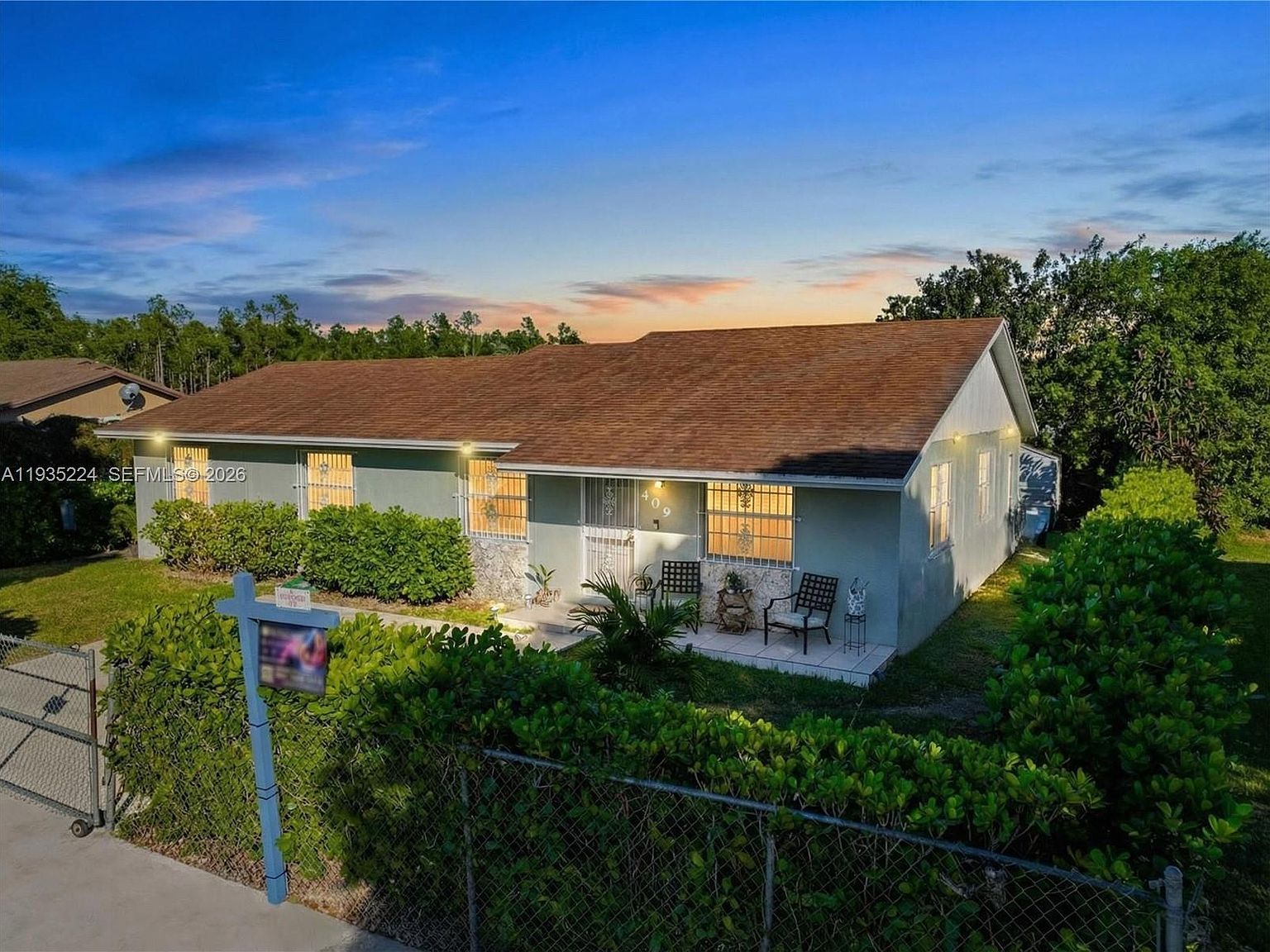 409 SW 8th Ave Florida City, FL 33034 - Thumbnail 3