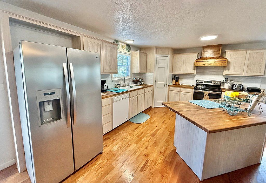 281 Oak Rd Harper, TX 78631 - Thumbnail 3