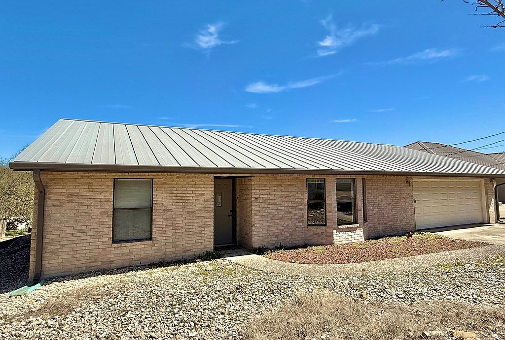 219 Wedgewood Ln Kerrville, TX 78028 - Thumbnail 3