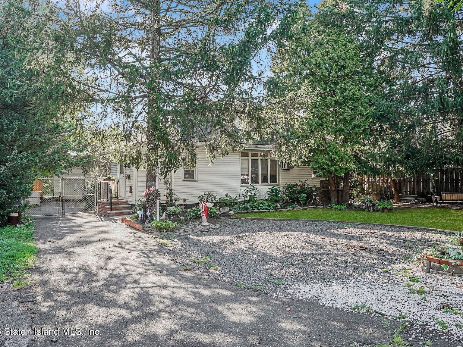 200 Giffords Ln Staten Island, NY 10308 - Thumbnail 3