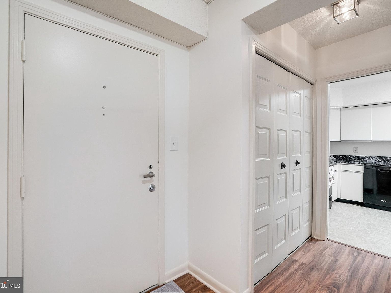 1016 S Wayne St APT 406 Arlington, VA 22204 - Thumbnail 3