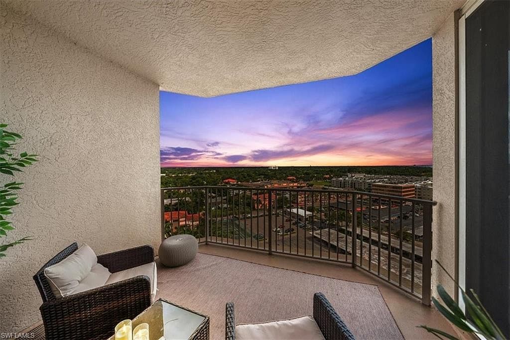 2104 W 1st St APT 1402 Fort Myers, FL 33901 - Thumbnail 3