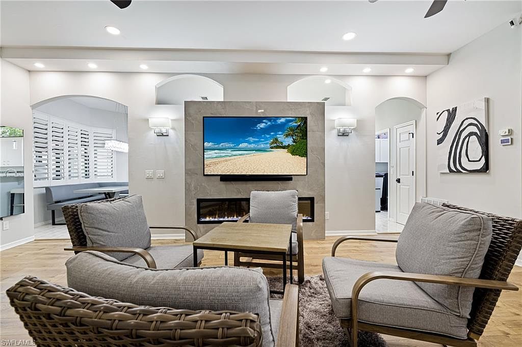 12802 Maiden Cane Ln Bonita Springs, FL 34135 - Thumbnail 3