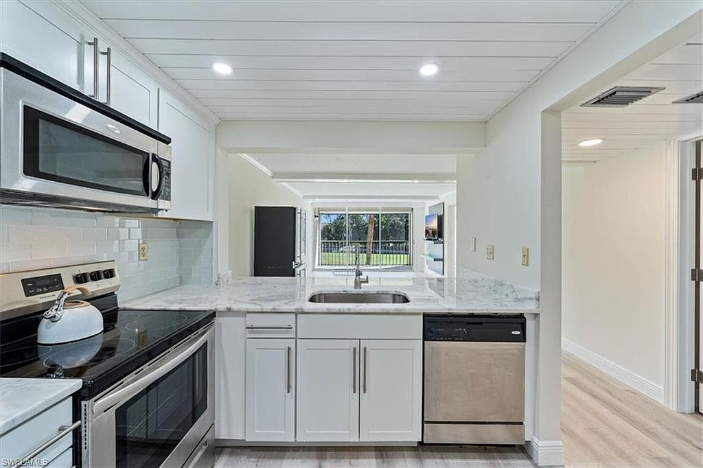 1083 Forest Lakes Dr #6204 Naples, FL 34105 - Thumbnail 3