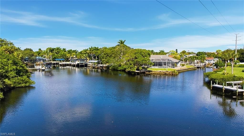 27090 Holly Ln Bonita Springs, FL 34135 - Thumbnail 3