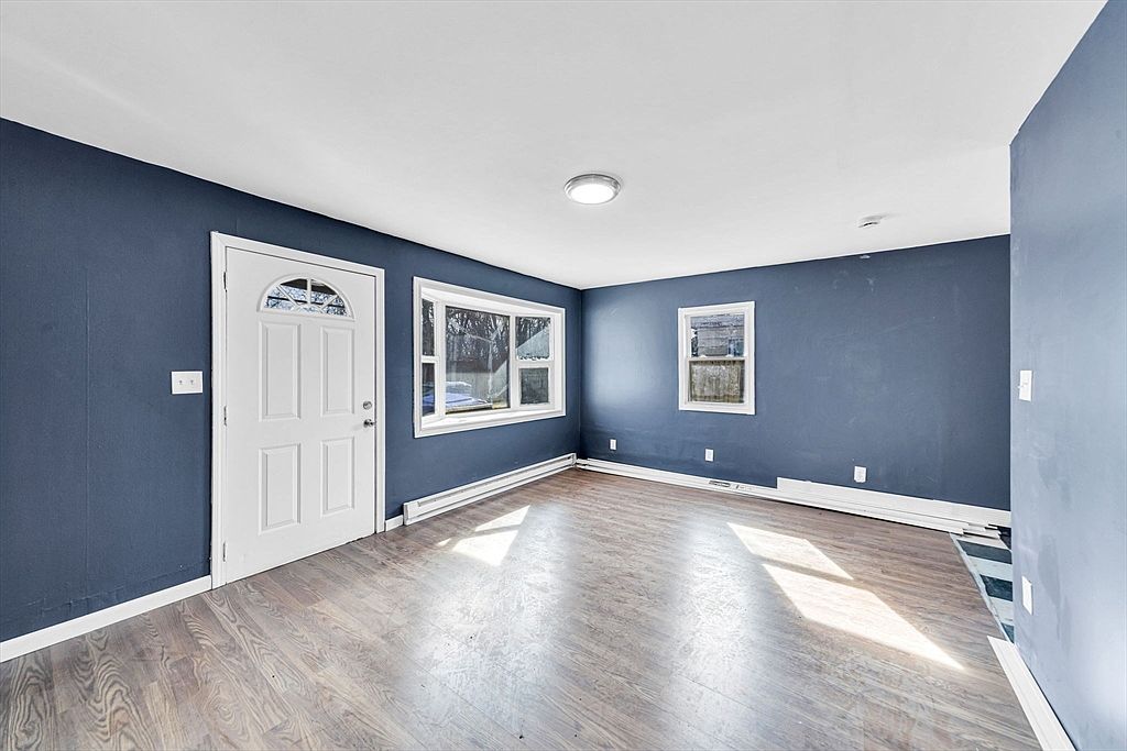 86 Fieldston St Springfield, MA 01119 - Thumbnail 3