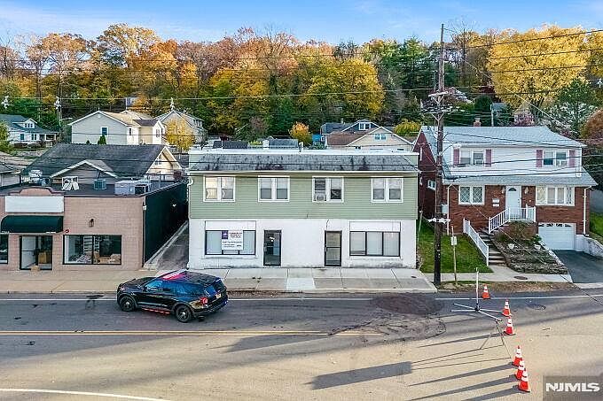 715 Main St North Caldwell, NJ 07006 - Thumbnail 3